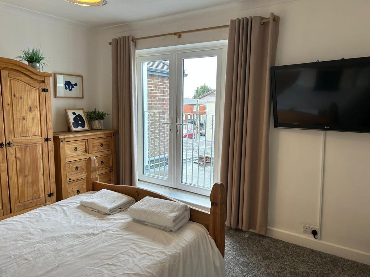 Light And Spacious Highcross Apartment Poulton-le-Fylde Exterior foto