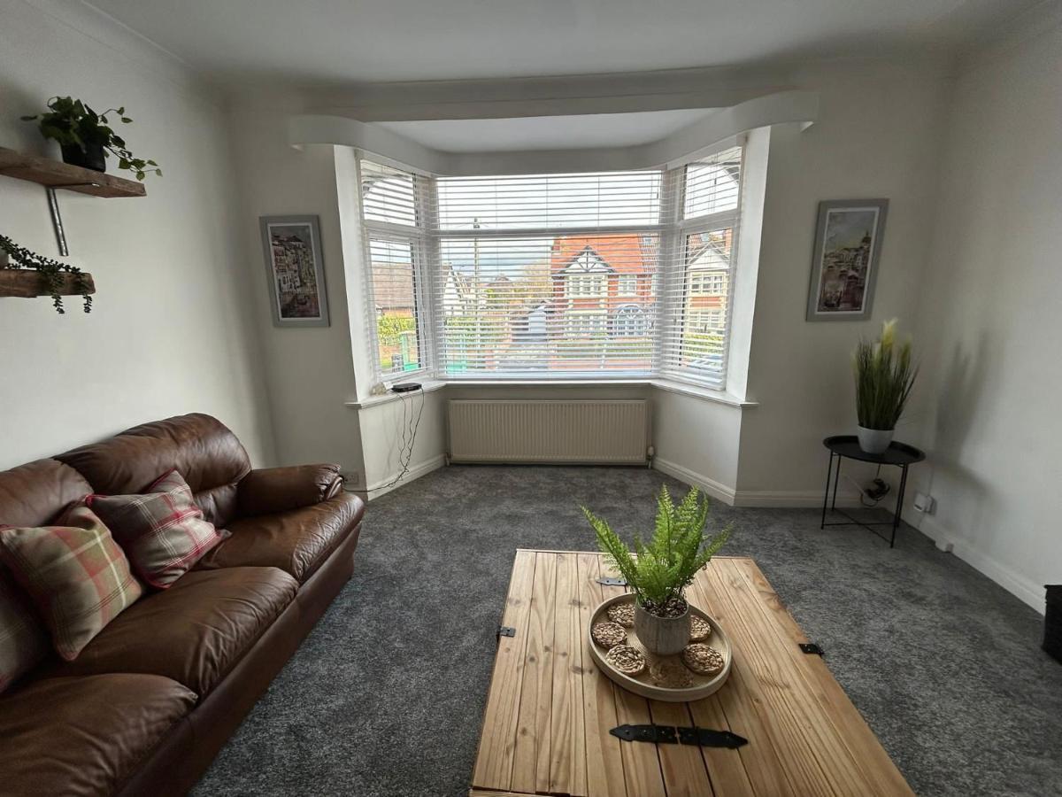 Light And Spacious Highcross Apartment Poulton-le-Fylde Exterior foto